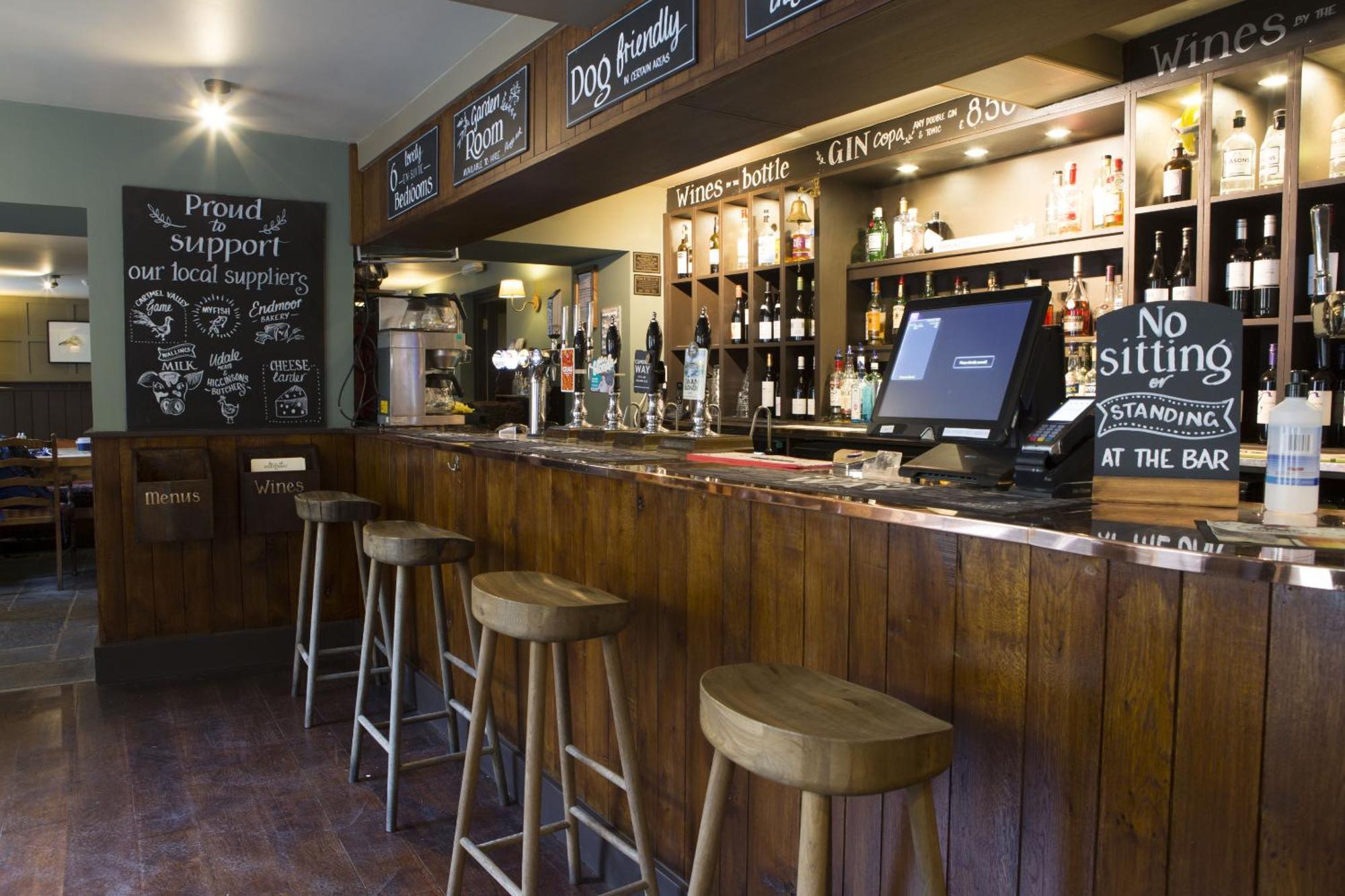 The Wheatsheaf Inn 肯德尔 外观 照片