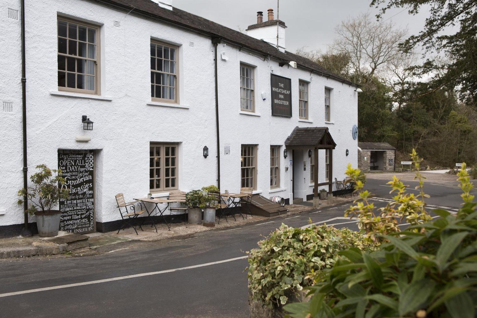The Wheatsheaf Inn 肯德尔 外观 照片